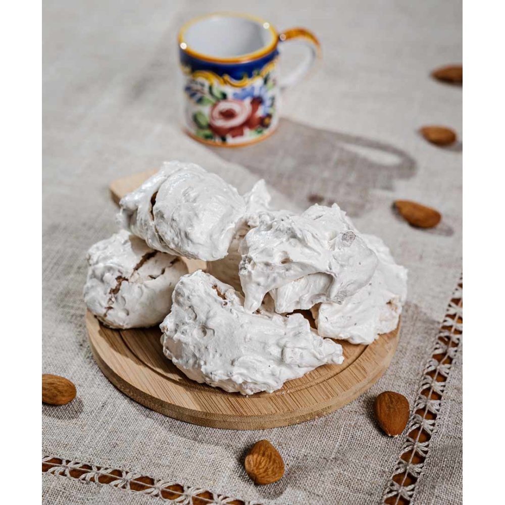 LA COLLINA-MERINGHE ARTIGIANALI CON MANDORLE 190 GR - immagine 2